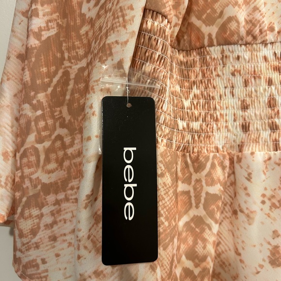 Bebe Blush Snake Print Romper - Picture 4 of 4